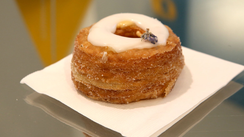 Cronut fried pastry