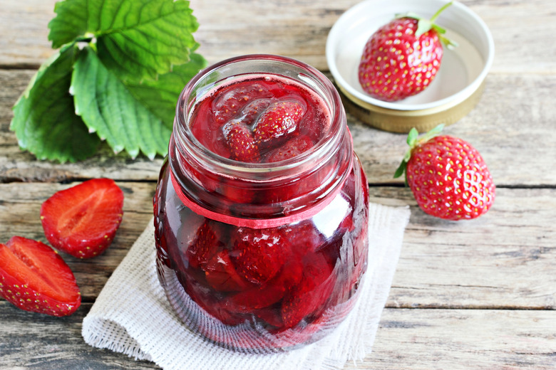 Pickled Strawberries 