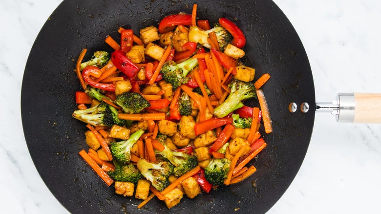 Tofu vegetable stir fry wok