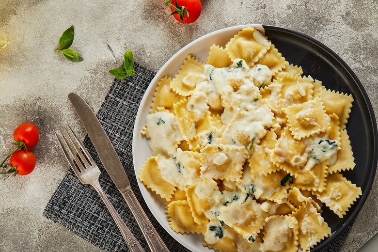 Ravioli With Cream, Bay Leaf and Sage 