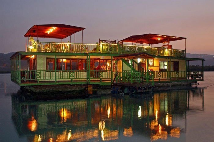 20. The HouseBoat Grill Restaurant (Montego Bay, Jamaica)