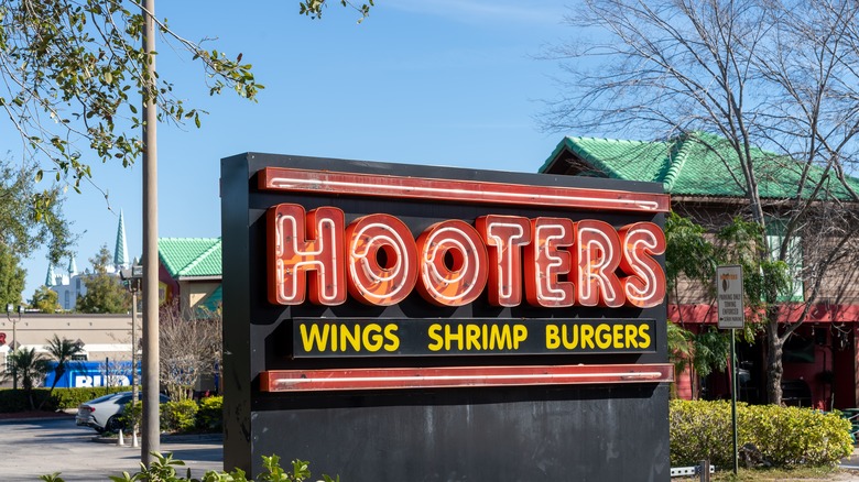 Hooters storefront and sign