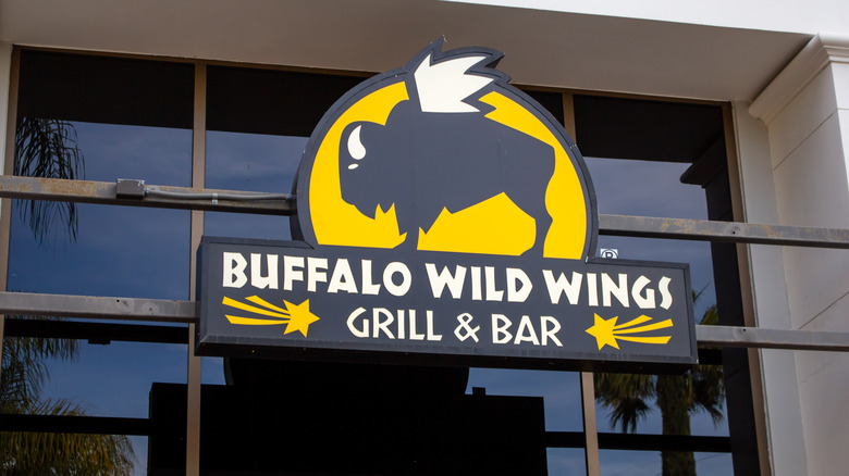 Buffalo Wild Wings exterior