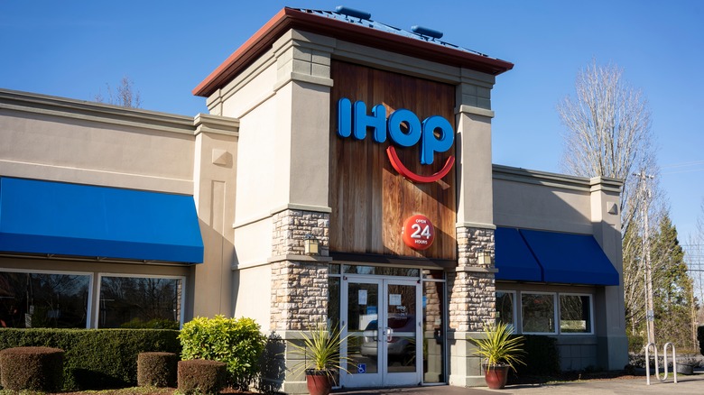 IHOP exterior