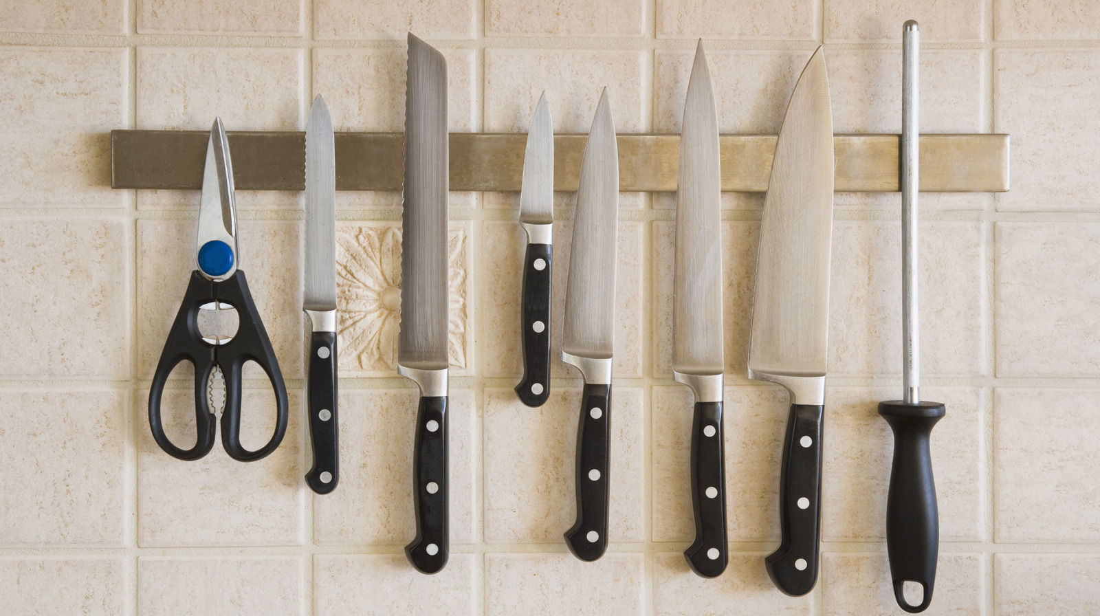 The Only 4 Knives You Need In Your Kitchen, According To Experts