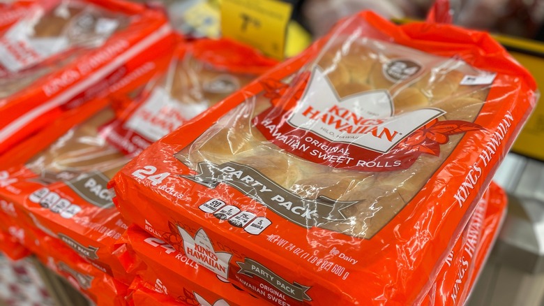 King's Hawaiian sweet rolls packages