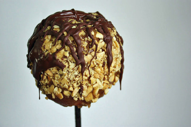 Raw Caramel Apples