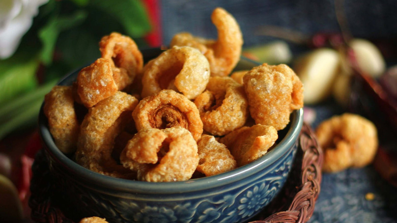 Bowl of deep fried pork rinds