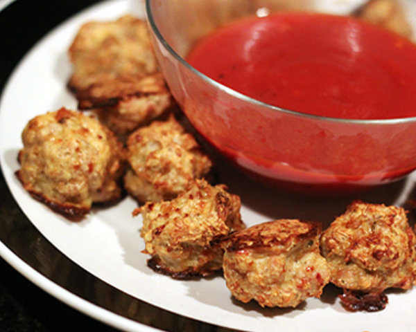 Baked Meatballs with Spicy Marinara Dipping Sauce