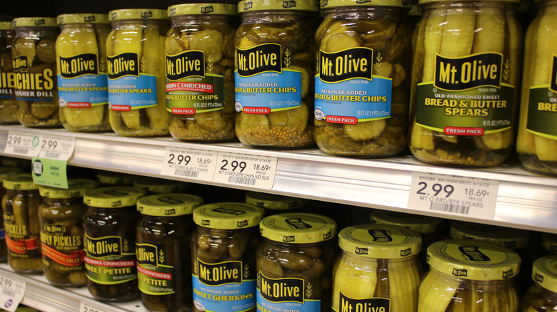 Mt. Olive pickles on shelf