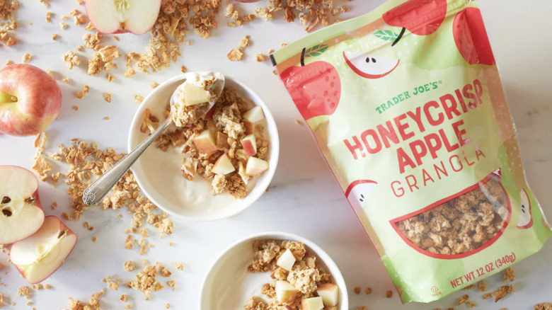 Honeycrisp apple granola