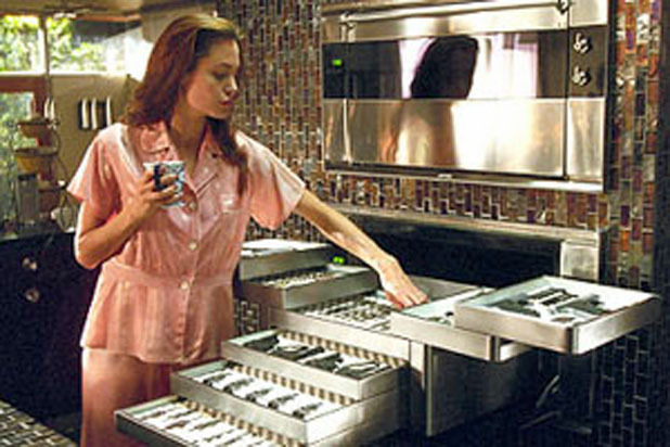 Mr. and Mrs. Smith: The Kitchen