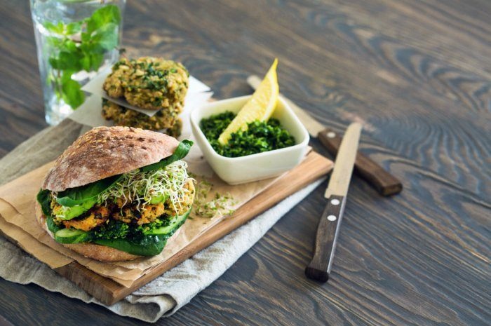 Italian-Sausage Burgers With Garlicky Spinach