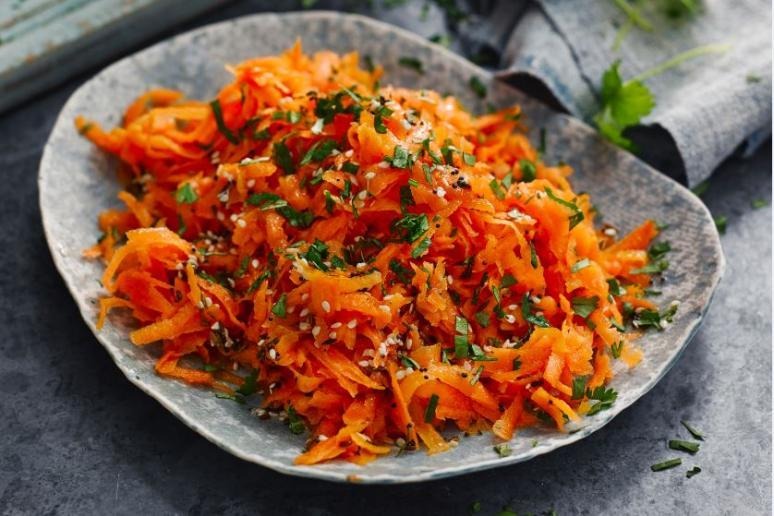 Gajar No Sambharo (Warm Carrot Salad)