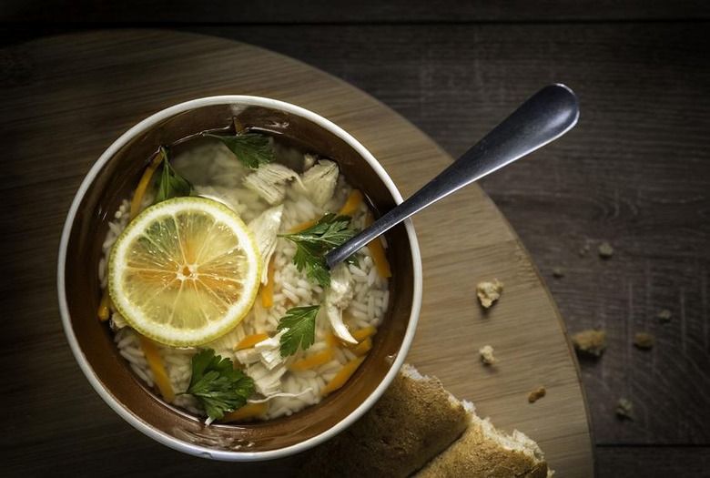 Slow Cooker Lemon Chicken and Orzo Soup