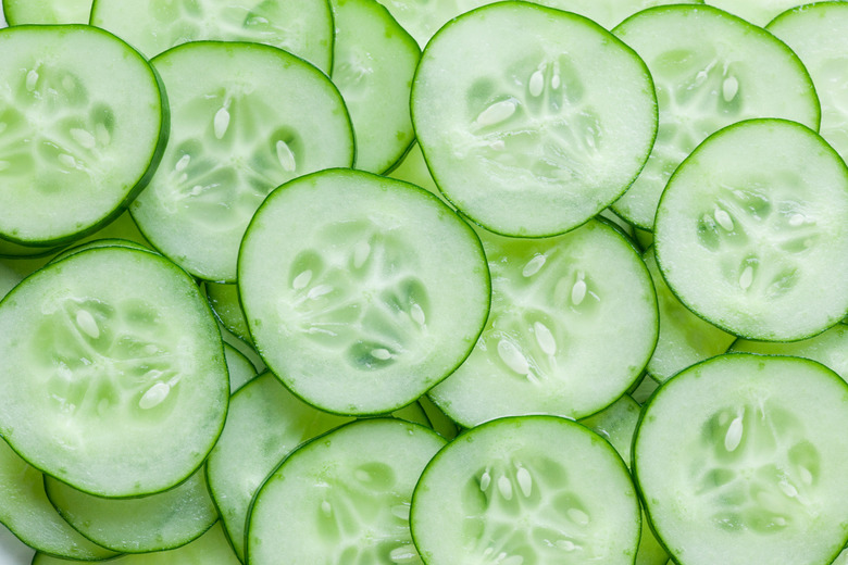 Combat Heat Stroke and Sunburn With Cucumber