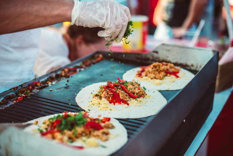 Follow the Locals When Eating at Street Carts