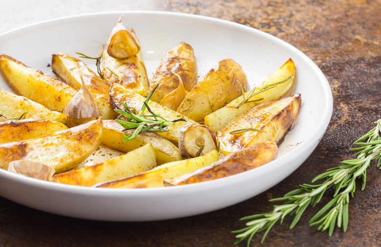 Boston Lettuce and Radish Salad With Grilled Fingerling Potatoes