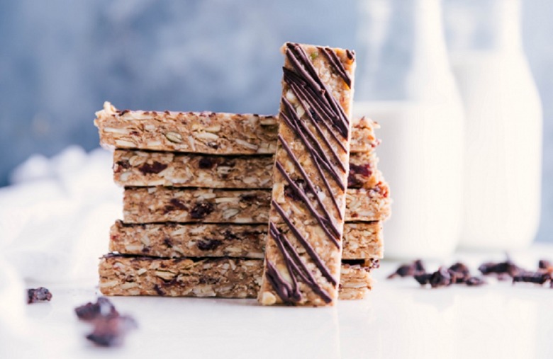 No-Bake Cherry Granola Bars