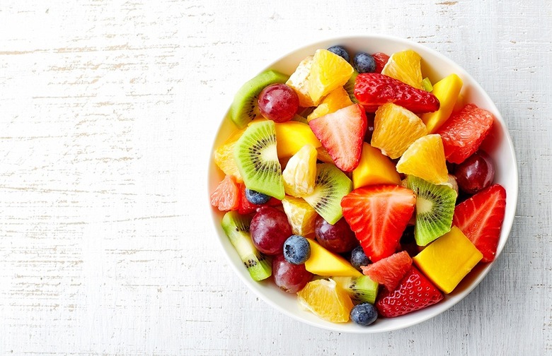 PointsPlus Mango Berry Salad With Ginger Glaze 