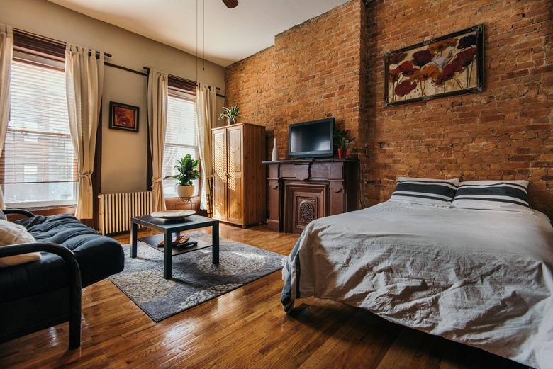 Brownstone Studio (New York, N.Y.)