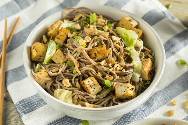 Sesame Noodles With Spicy Peanut Sauce