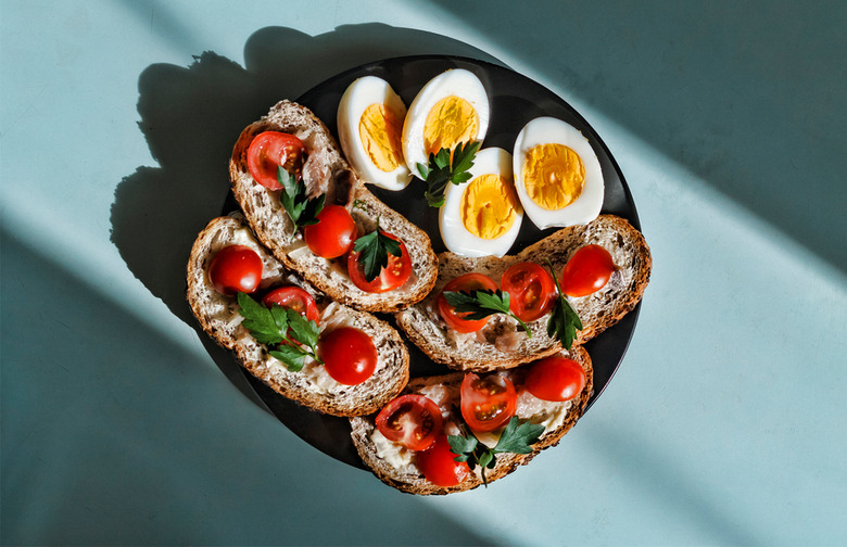 Italian-Style Egg Bruschetta