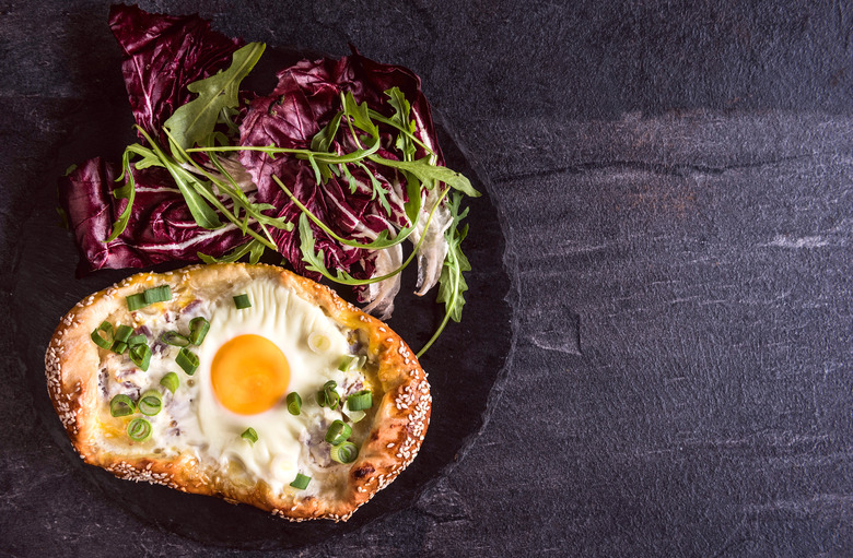 Egg, Asparagus and Ricotta Pizza