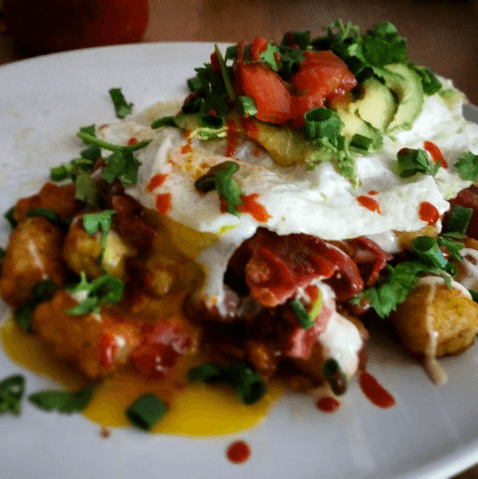 Bacon, Egg, and Cheese Breakfast Totchos