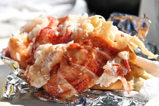 Red's Lobster Roll (Wiscasset, Maine)