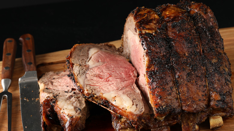 Sliced prime rib