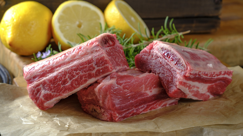 Raw short ribs