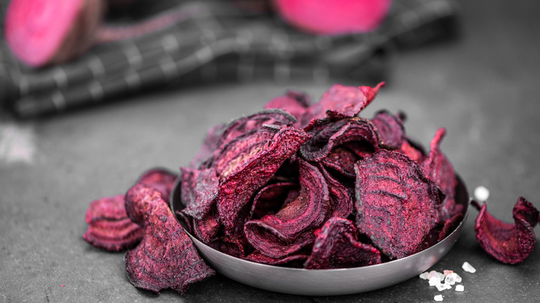Beet chips in a gray bowl