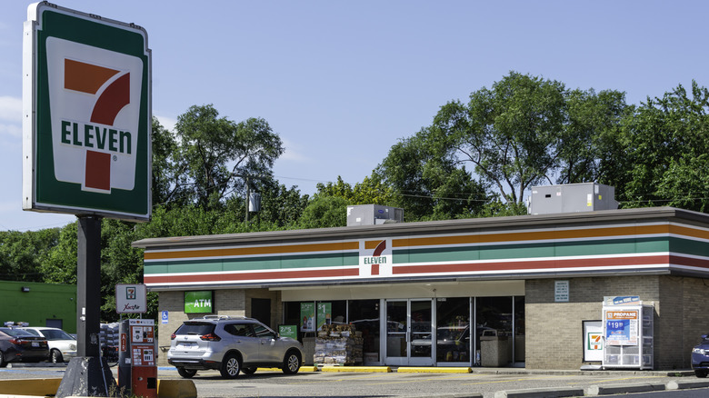 7-Eleven exterior