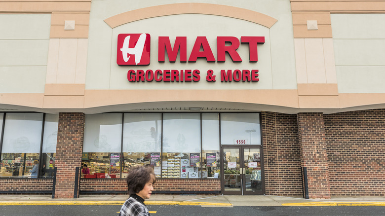 H Mart storefront