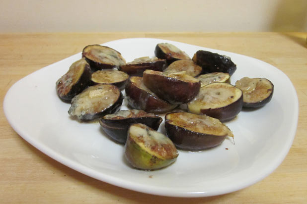 Roasted Figs with Blue Cheese