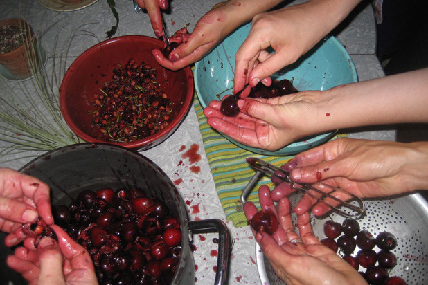 Food Preservation West: Institute of Urban Homesteading, Oakland, Calif.