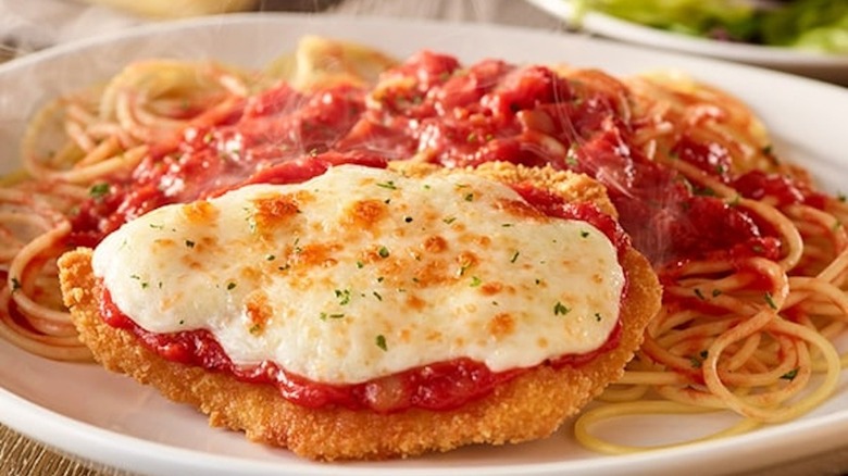 plate of chicken parmigiana