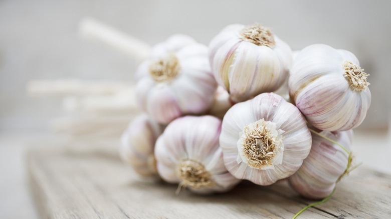 handful of garlic bulbs