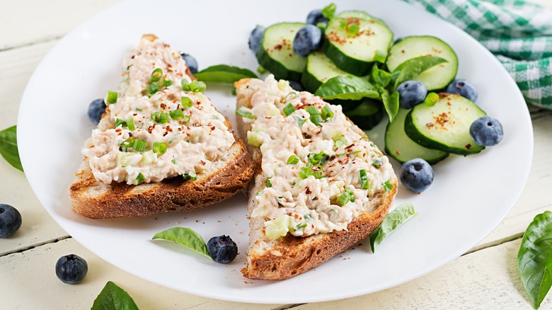 tuna salad on toast