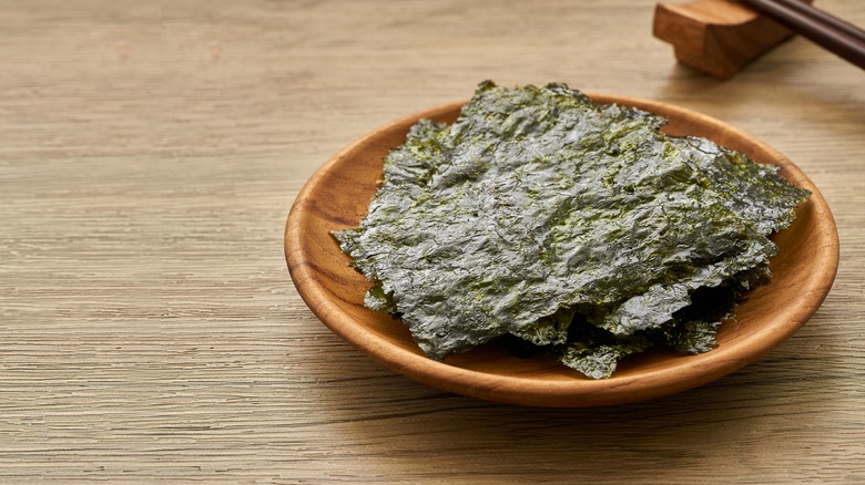 Nori in a wooden bowl