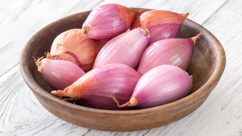 bowl of shallots