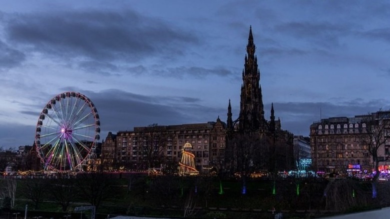 Edinburgh Christmas Market lights