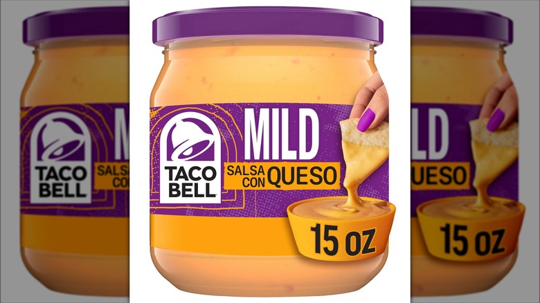 Jar of Taco Bell Salsa Con Queso Mild Cheese Dip