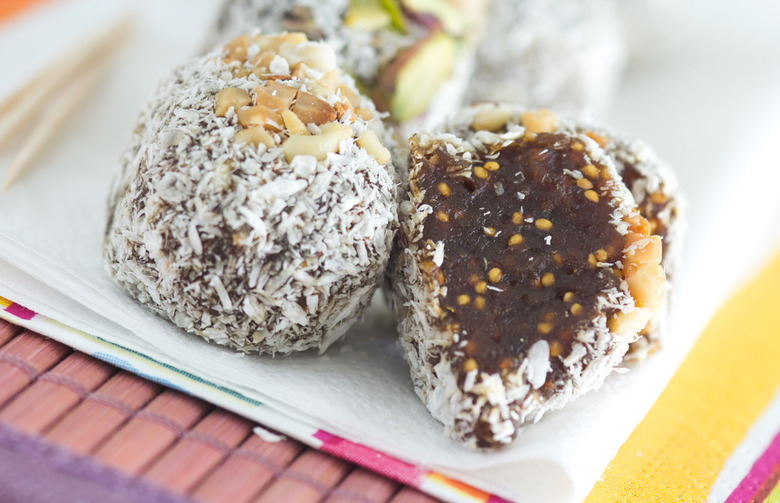 No-Bake Fig and Almond Butter Energy Balls