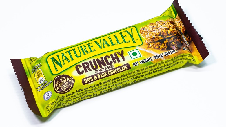 Nature Valley oats chocolate bar