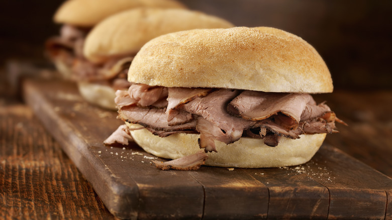 Roast beef sandwich on wood