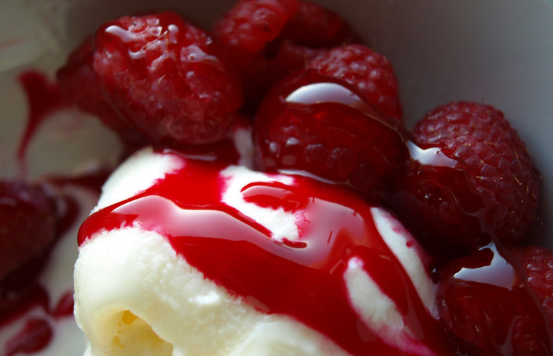 Raspberry Cheesecake Ice Cream