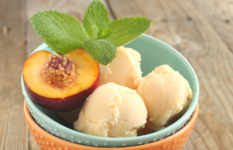 Summertime Peach Ice Cream