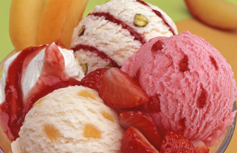 Vanilla Ice Cream with Fruit Blend